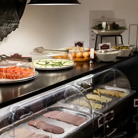 Hotel Elisabeth Boutique 4*